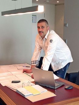 Bauleiter-Marko-Pfeifer